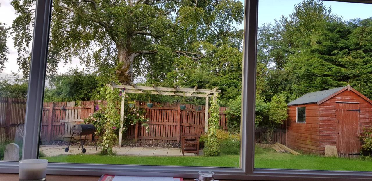 Home2Home Meadow Close East Kilbride Extérieur photo